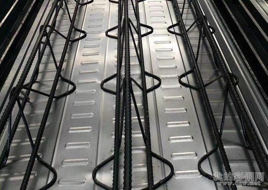 同是樓承板,普通和鋼筋桁架還是有較量的!